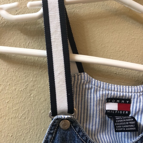 Vintage baby girl’s Tommy Hilfiger denim overalls. - Picture 3 of 5